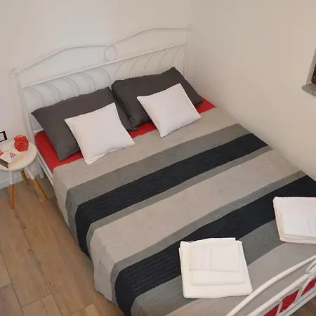 Apartment Tessa Murter