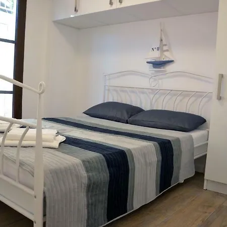 Tessa Apartment *